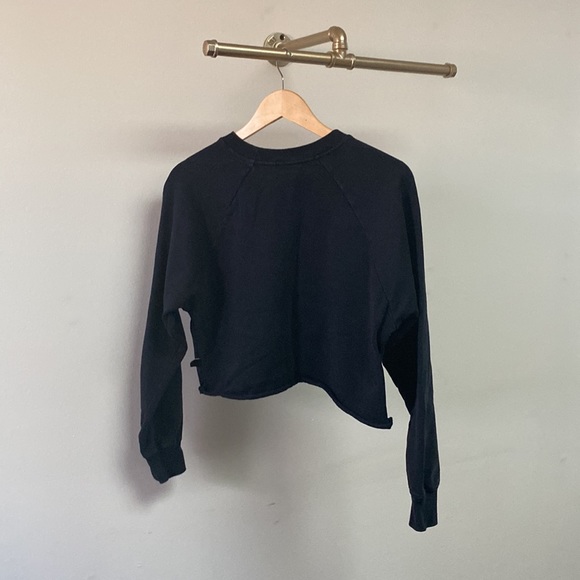 Long Sleeved Athletic Crop - Picture 3 of 3